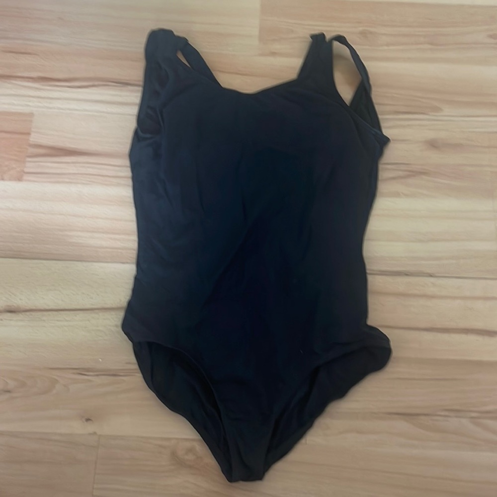 Girls black dance leotard capezio